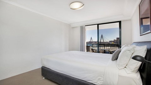 Darling Harbor Apartment - Holiday Adelaide 4