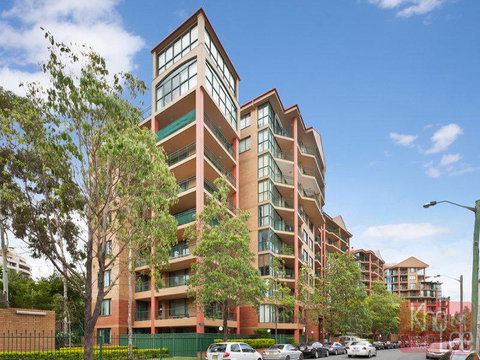 Darling Harbor Apartment - Holiday Adelaide 13