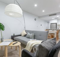 Inner City Stylish apt Walk to Green Square - Holiday Adelaide