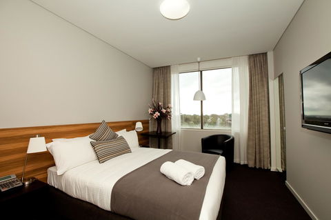 Metro Hotel Miranda - Holiday Adelaide 13