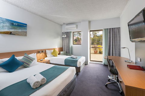 Metro Hotel Miranda - Holiday Adelaide 0