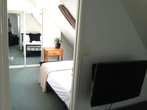 Byron Central Apartments - Holiday Adelaide 21