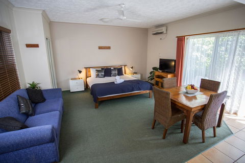 Byron Central Apartments - Holiday Adelaide 30