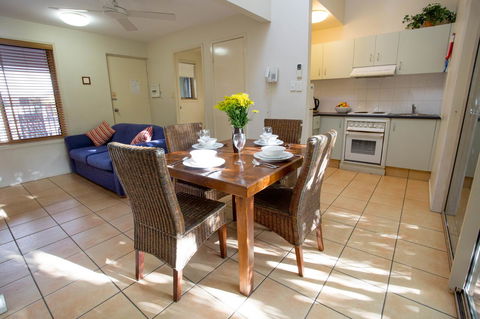 Byron Central Apartments - Holiday Adelaide 33