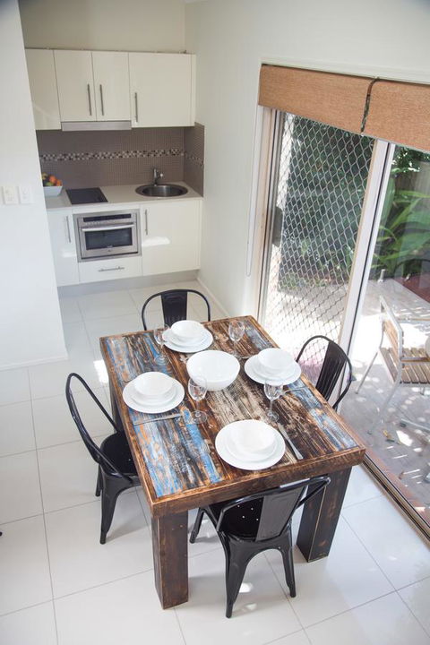 Byron Central Apartments - Holiday Adelaide 3