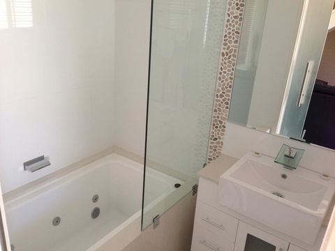 Byron Central Apartments - Holiday Adelaide 27