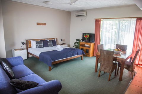 Byron Central Apartments - Holiday Adelaide 13