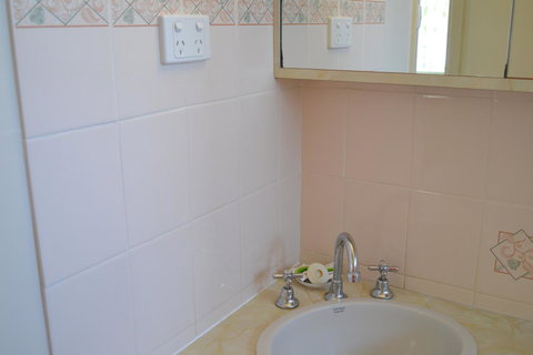 Sundial Holiday Units - Holiday Adelaide 43