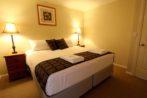 Colonial Court Villas - Holiday Adelaide 24