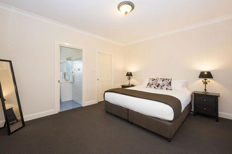 Colonial Court Villas - Holiday Adelaide 14