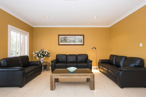Colonial Court Villas - Holiday Adelaide 16