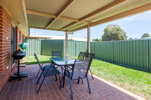 Colonial Court Villas - Holiday Adelaide 0
