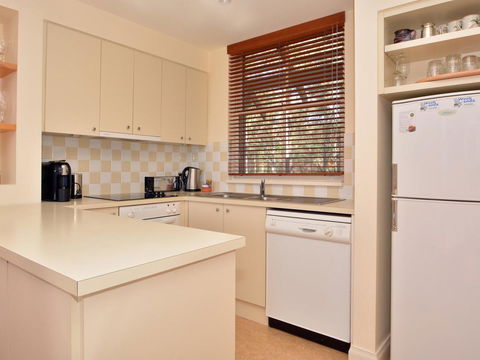 Villa 2br Prosecco Villa Located Within Cypress Lakes Resort - Holiday Adelaide 8