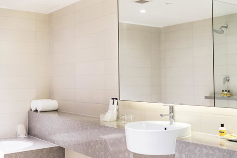Hyatt Regency Sydney - Holiday Adelaide 3