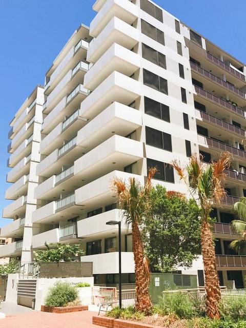 Modern & Cosy 2-Bedroom Apartment Hornsby - Holiday Adelaide 1