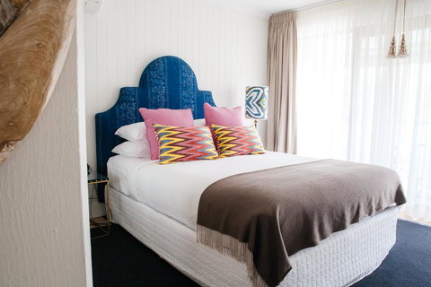 The Lord Byron - Holiday Adelaide 1