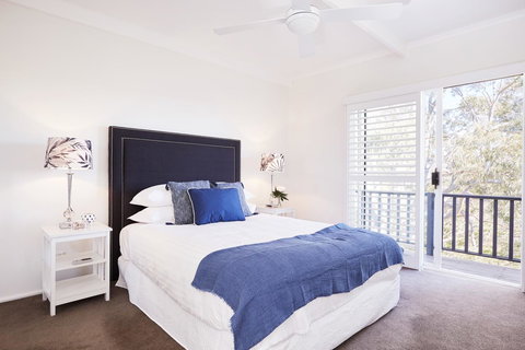 Bright And Spacious Family Home With Leafy Deck - Holiday Adelaide 1