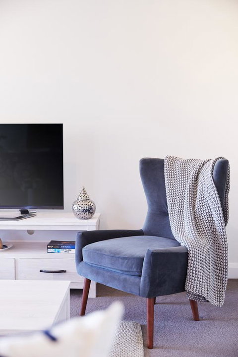 Bright And Spacious Family Home With Leafy Deck - Holiday Adelaide 16