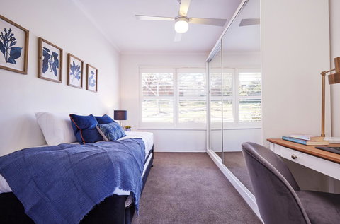 Bright And Spacious Family Home With Leafy Deck - Holiday Adelaide 28