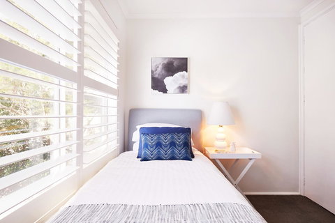 Bright And Spacious Family Home With Leafy Deck - Holiday Adelaide 25