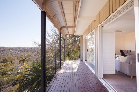 Bright And Spacious Family Home With Leafy Deck - Holiday Adelaide 23