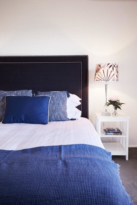 Bright And Spacious Family Home With Leafy Deck - Holiday Adelaide 7