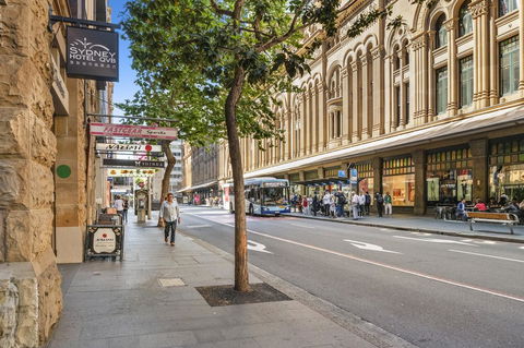 YEHS Hotel Sydney QVB - Holiday Adelaide 4