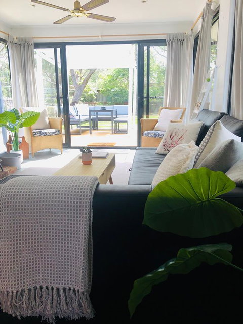 Little Blue Beach House - Holiday Adelaide 14