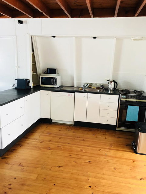 Little Blue Beach House - Holiday Adelaide 11