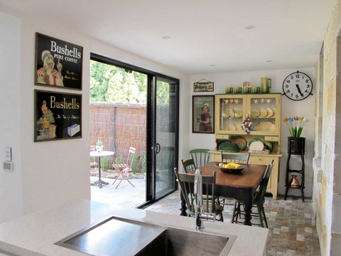 Apple Tree Cottage - Holiday Adelaide 7