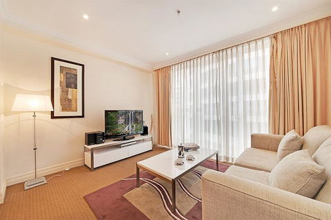 Wyndel Apartments Sydney CBD - Bond - Holiday Adelaide 10