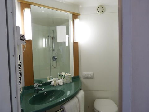 Ibis Thornleigh - Holiday Adelaide 4