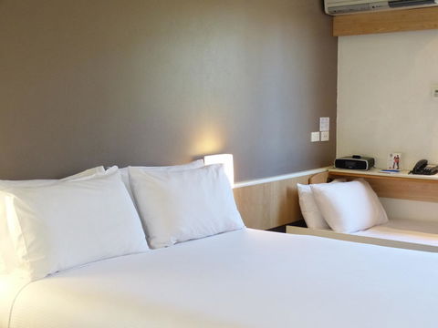 Ibis Thornleigh - Holiday Adelaide 21