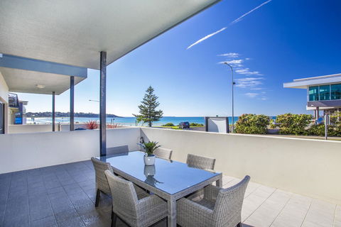 Beachfront 2 - Holiday Adelaide 0