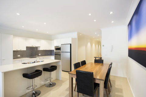 Beachfront 2 - Holiday Adelaide 8