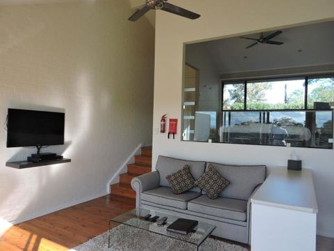 Wine Country Villas - Holiday Adelaide 18