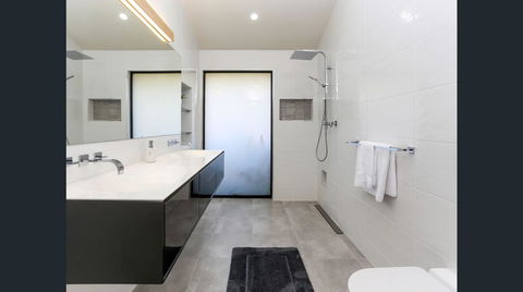 Wine Country Villas - Holiday Adelaide 8