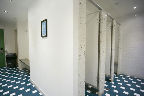 YHA Sydney Central - Holiday Adelaide 8