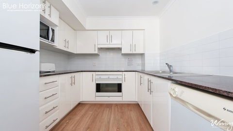 Blue Horizons, Unit 808, 41-45 Shoal Bay Road - Holiday Adelaide 7