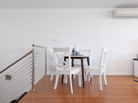 Blue View @ Fingal Bay - Holiday Adelaide 12