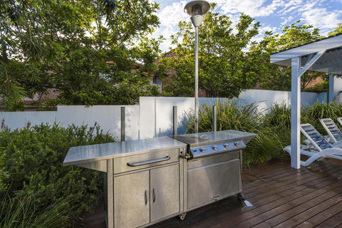 Oaks Nelson Bay Lure Suites - Holiday Adelaide 7