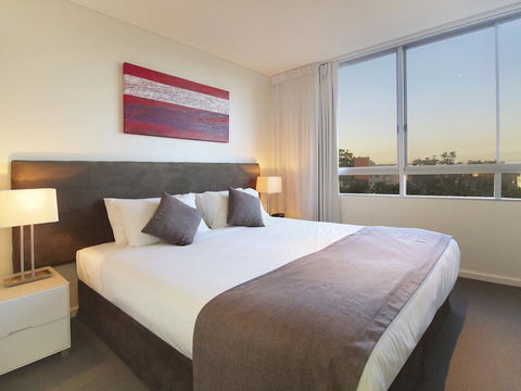 Oaks Nelson Bay Lure Suites - Holiday Adelaide 13