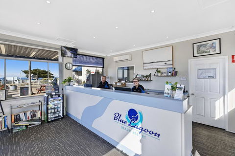 Blue Lagoon Beach Resort - Holiday Adelaide 9