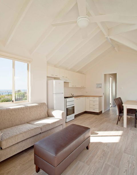 Blue Lagoon Beach Resort - Holiday Adelaide 31