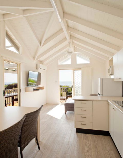 Blue Lagoon Beach Resort - Holiday Adelaide 28