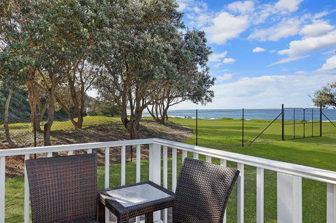 Blue Lagoon Beach Resort - Holiday Adelaide 6