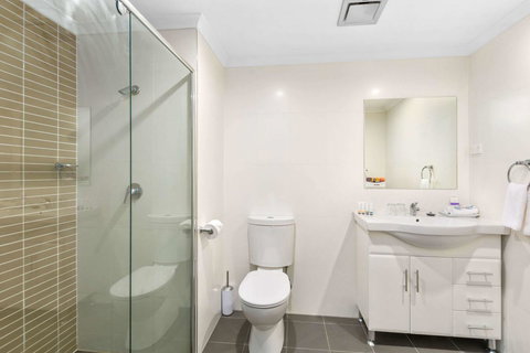 Quality Suites Pioneer Sands - Holiday Adelaide 4