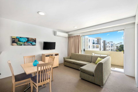 Quality Suites Pioneer Sands - Holiday Adelaide 3