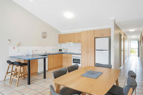 Sails Luxury Apartments Merimbula - Holiday Adelaide 38