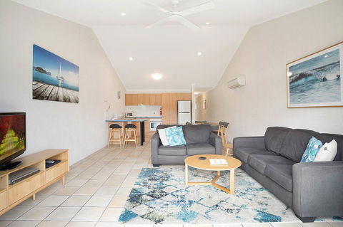 Sails Luxury Apartments Merimbula - Holiday Adelaide 35